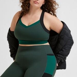 Torrid Green and Black Sports Bra Active Set